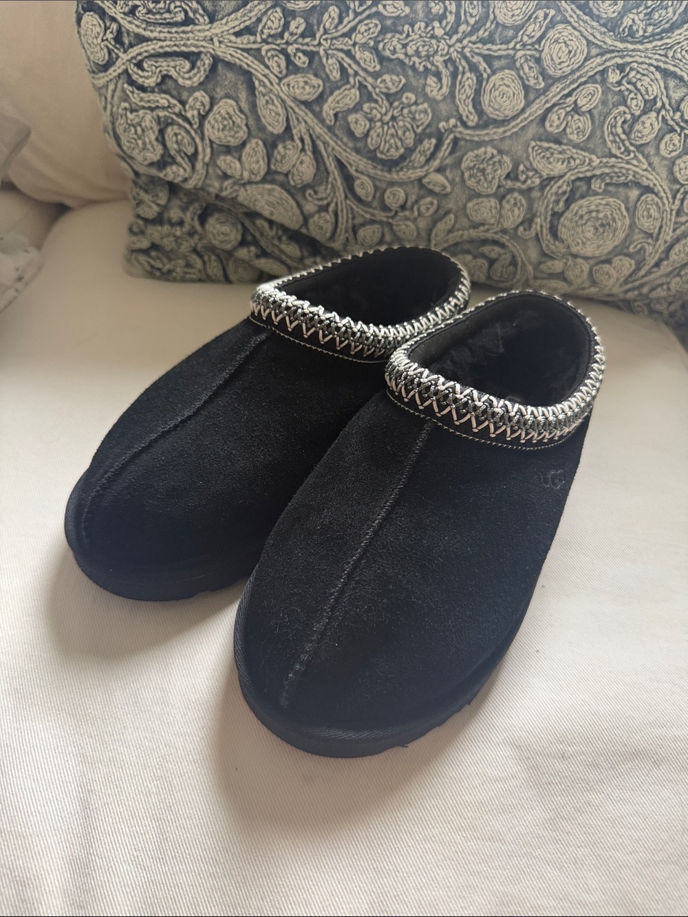 Womens Black Tasman Uggs Size 6